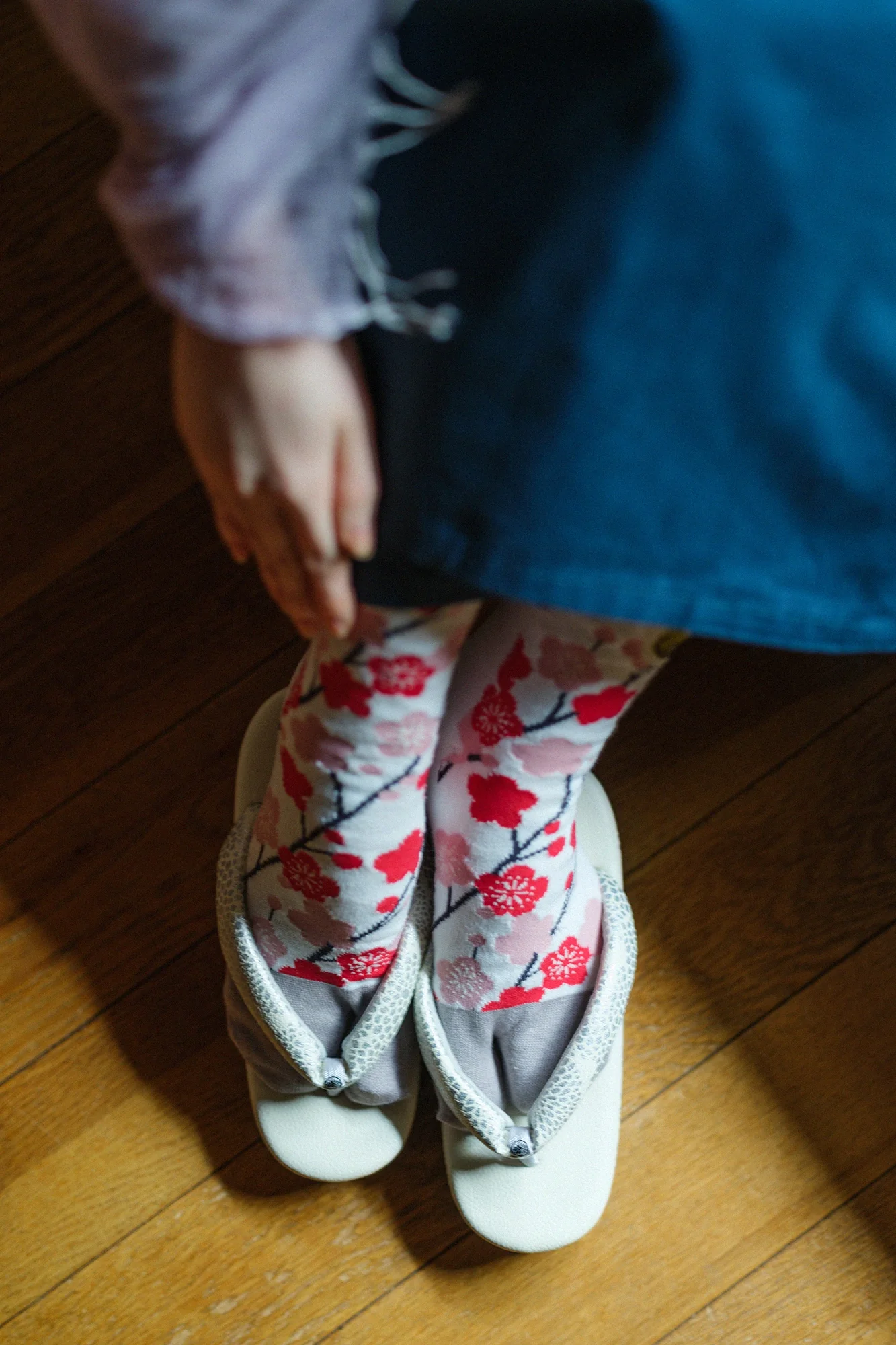 足袋下(普通丈)/梅林(ばいりん)に春告鳥(はるつげどり) 【男・女性用】 - Image 4