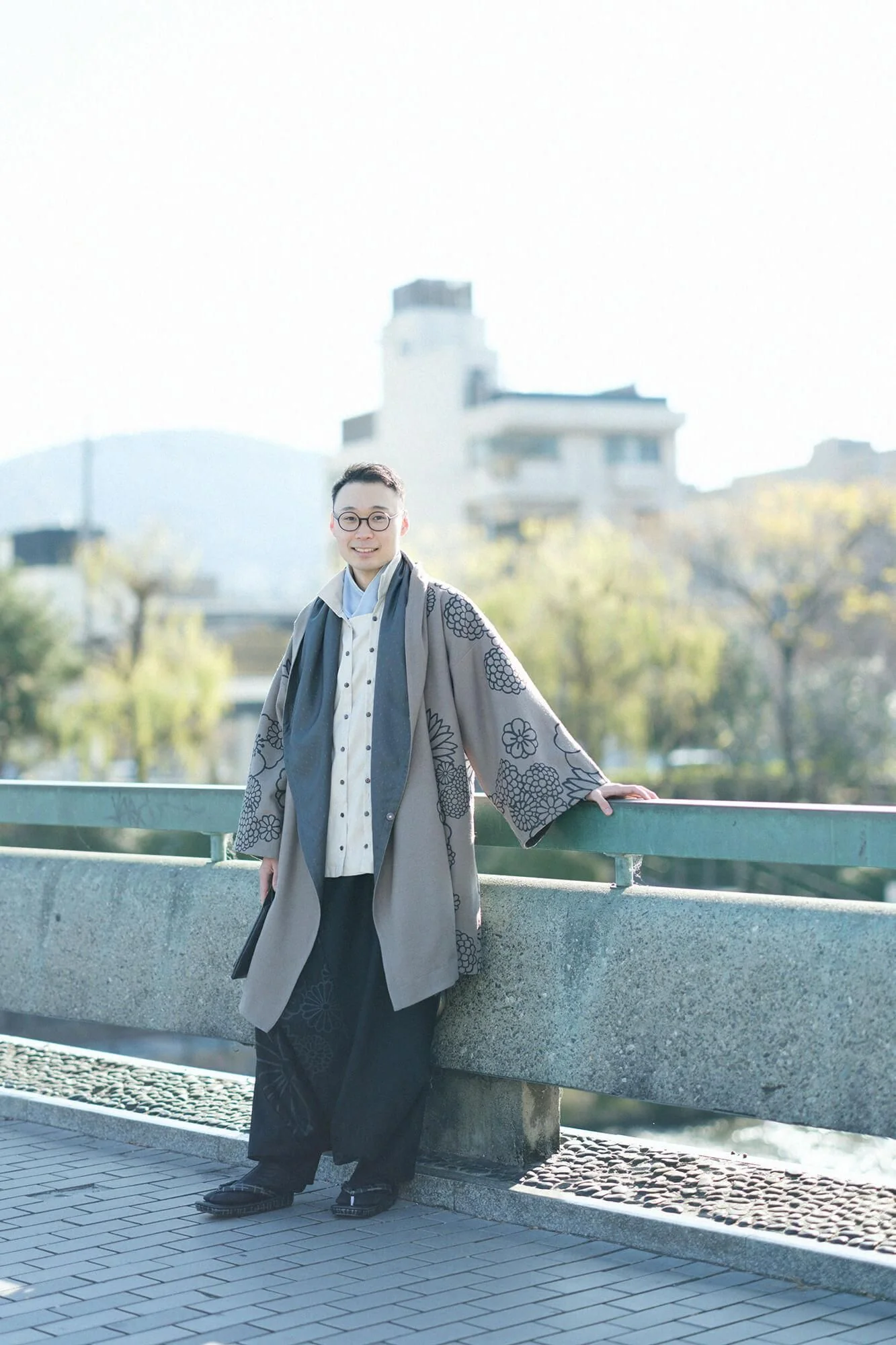 西陣草履（にしじんぞうり）／桟（さん） 濡羽色（ぬればいろ） - Image 5