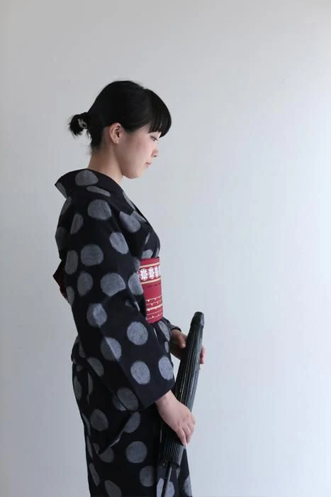 【※お仕立て別】久留米絣 反物/すいぎょく 濡羽色(ぬればいろ)×杢灰(もくはい) - Image 4