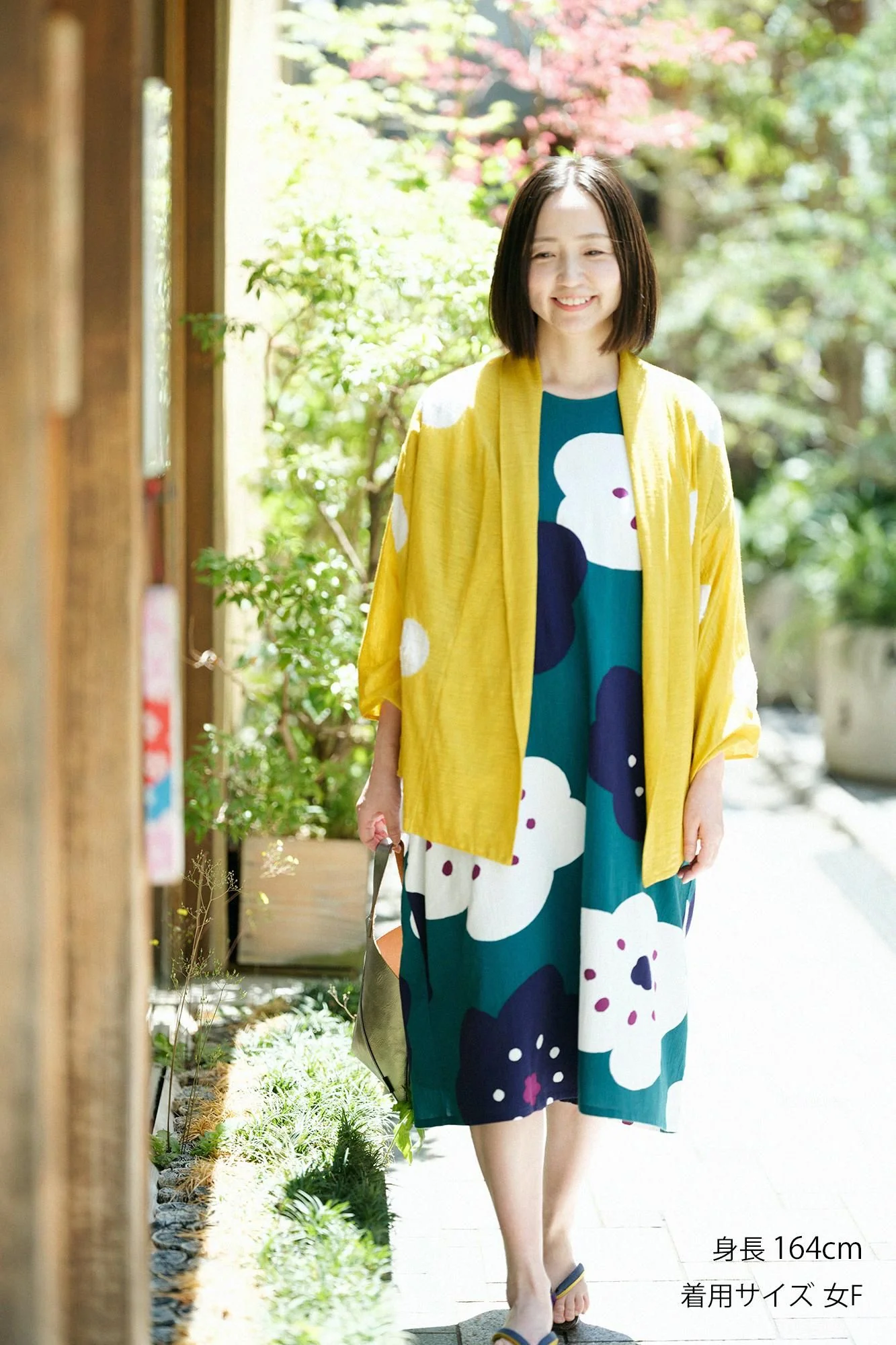 たばた絞り 麻 小袖莢(こそでさや)/水玉大(みずたまだい) 黄金色(こがねいろ)×つくも - Image 3
