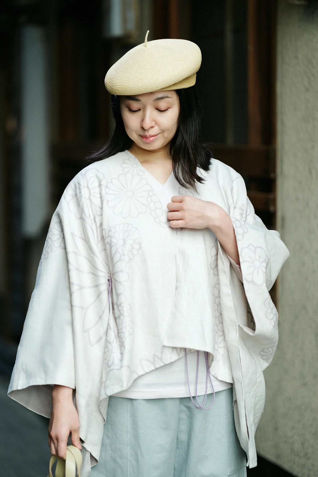麻 きさらぎ 短丈(みじかたけ)/金襴緞子(きんらんどんす)と余白(よはく) 象牙色(ぞうげいろ) - Image 3