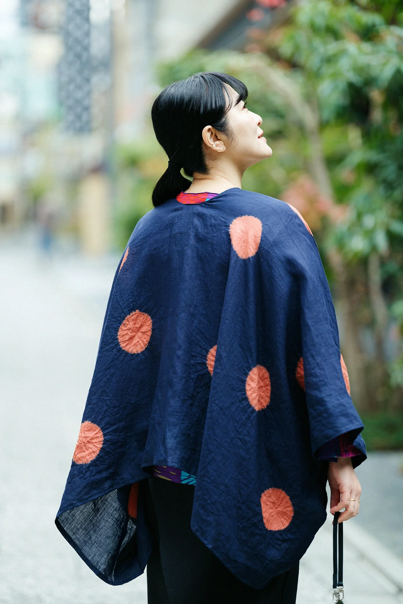 近清絞り 麻 きさらぎ 短丈(みじかたけ)/水玉大(みずたまだい) 紫紺色(しこんいろ)×樺色(かばいろ) - Image 4
