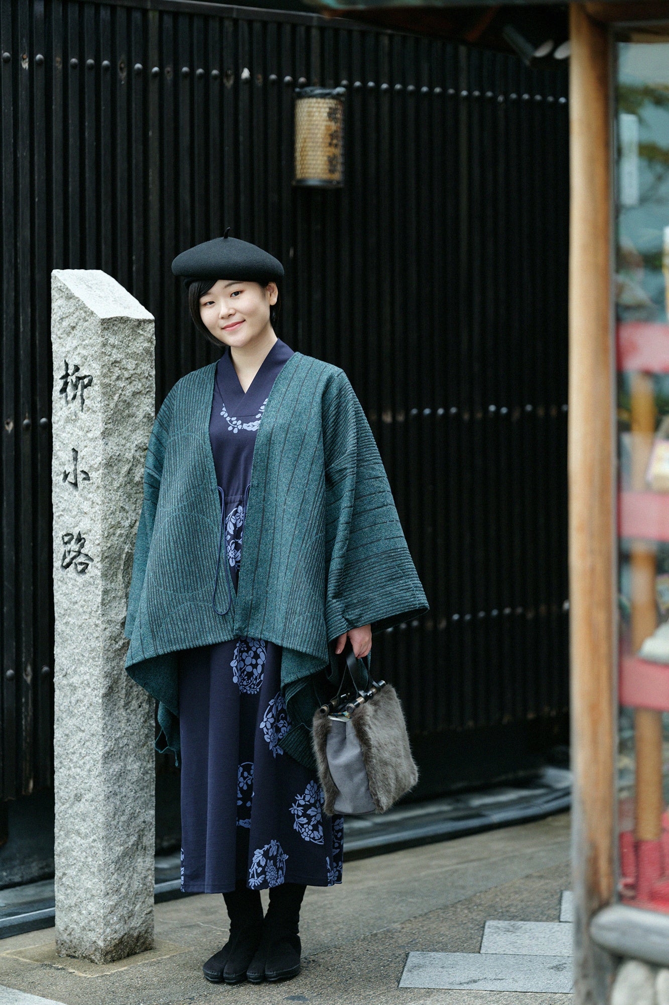 【net限定】60双天竺 狭風靡 （せばふうび） 長衣（ながごろも）／花丸文様（はなまるもんよう） ちらしと余白（よはく） 留紺（とめこん） - Image 4