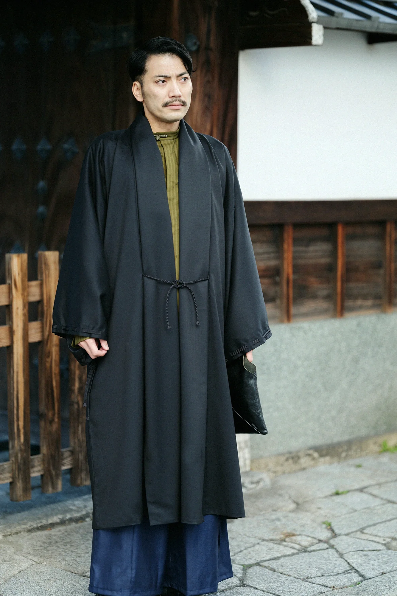 42双 梳毛（そもう） 宮中袖（きゅうちゅうそで） 袷（あわせ）／濡羽色（ぬればいろ） - Image 10