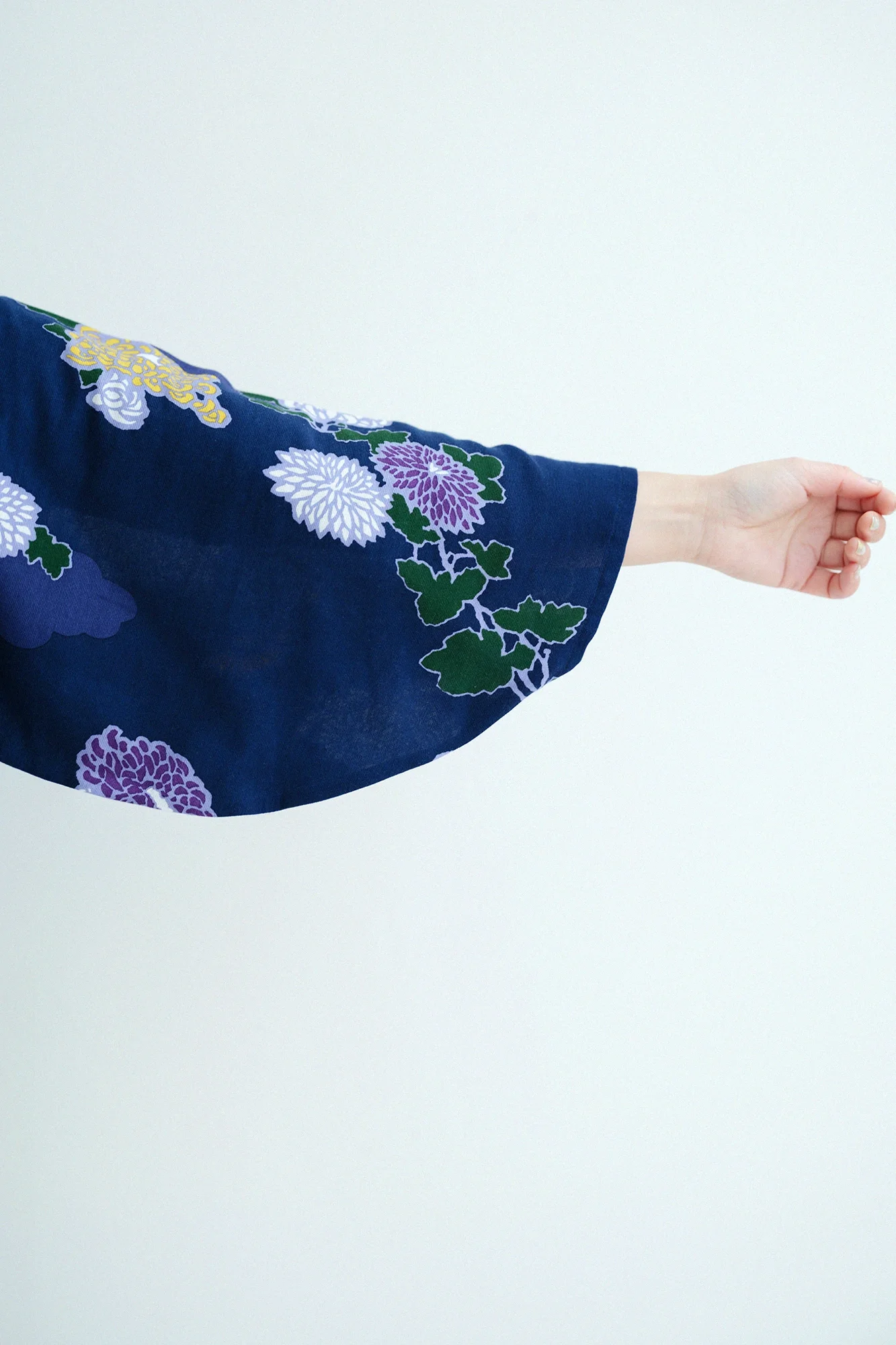 高島縮 40/40 薙（なぎ）ジバン／雲取り（くもどり）に菊 - Image 8