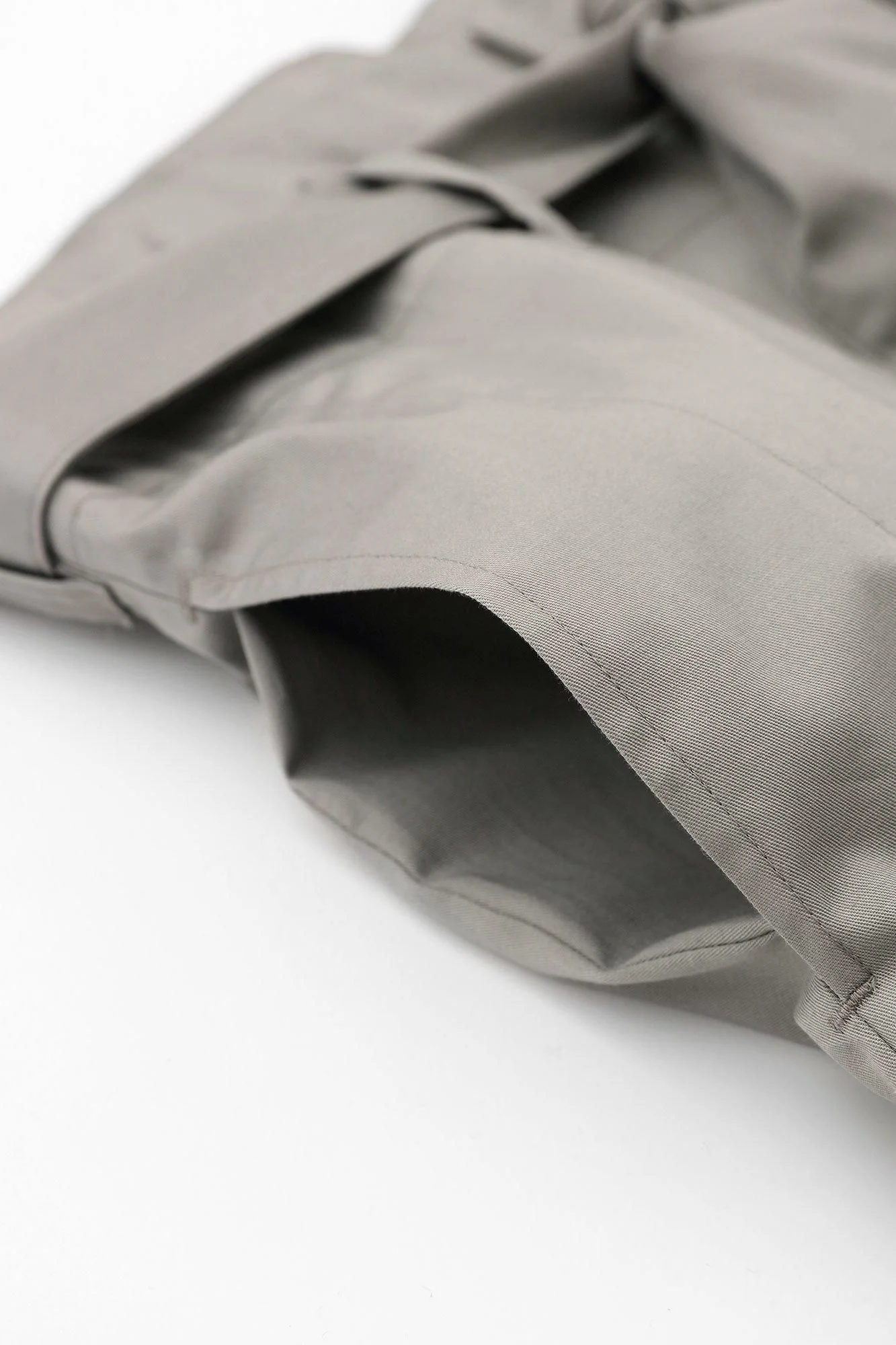 綾織（あやおり） 袴形（はかまなり）／鈍色（にびいろ） - Image 7