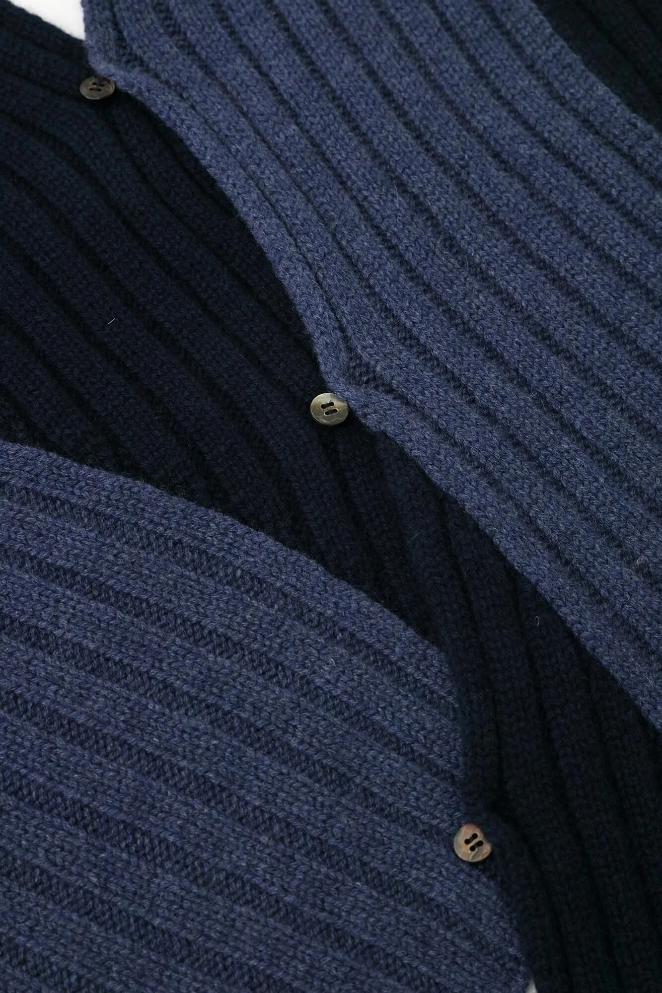 SOU・SOU×ALPHA カシミヤ 枯山水（かれさんすい） 染流し（そめながし）／深縹（こきはなだ）×深紺（しんこん） - Image 11