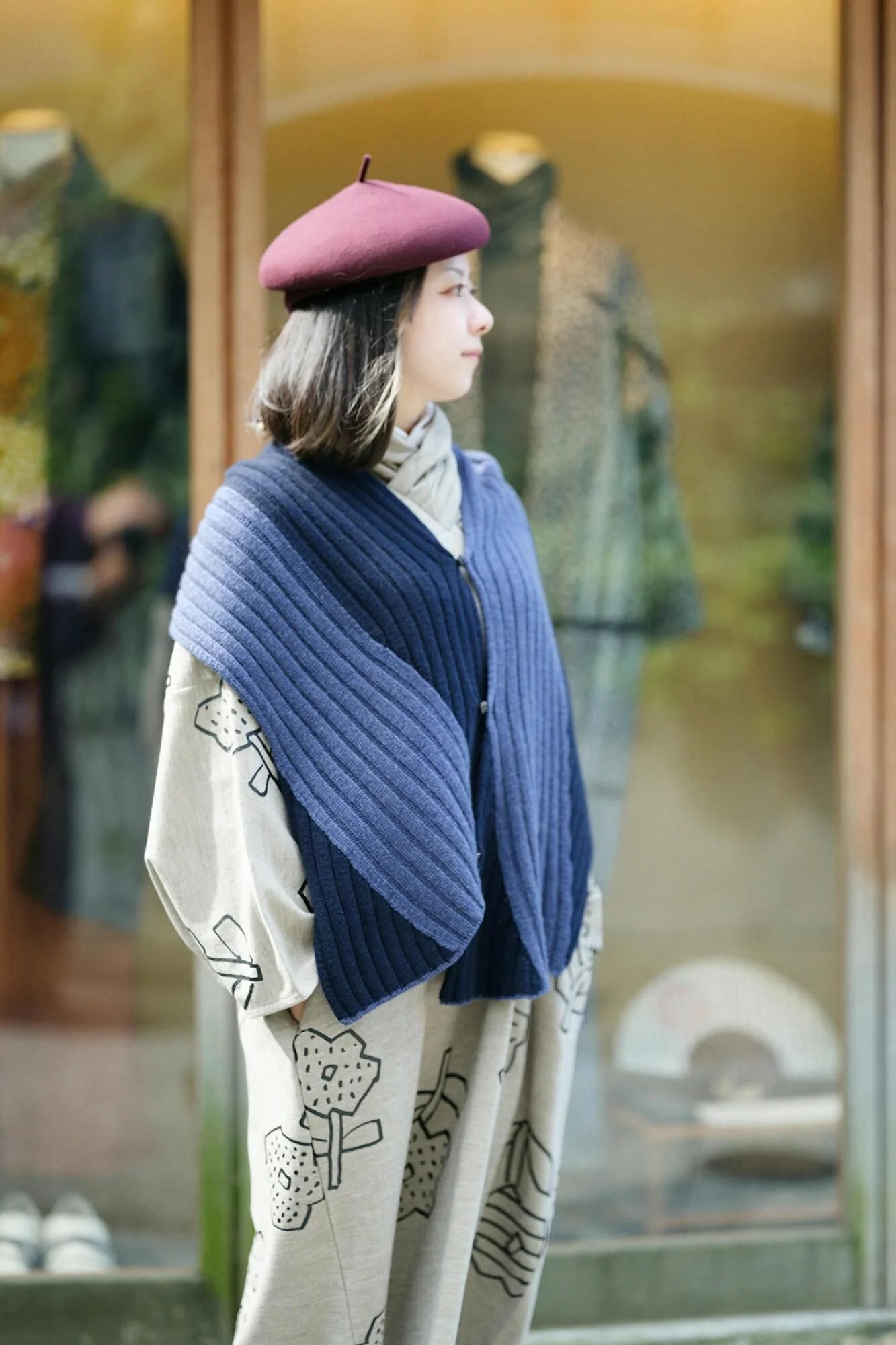 SOU・SOU×ALPHA カシミヤ 枯山水（かれさんすい） 染流し（そめながし）／深縹（こきはなだ）×深紺（しんこん） - Image 5