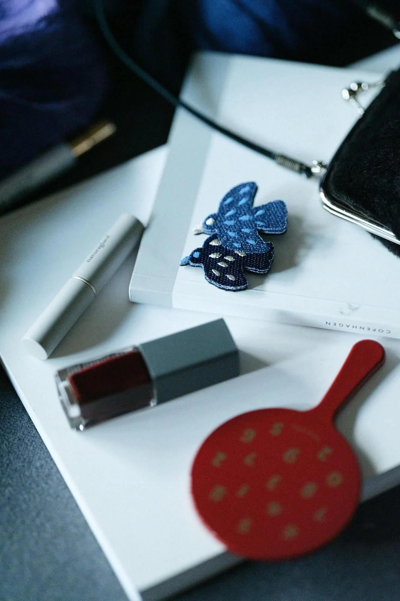 刺繍飾り（ししゅうかざり）／とり 紺鼠（こんねず） - Image 4