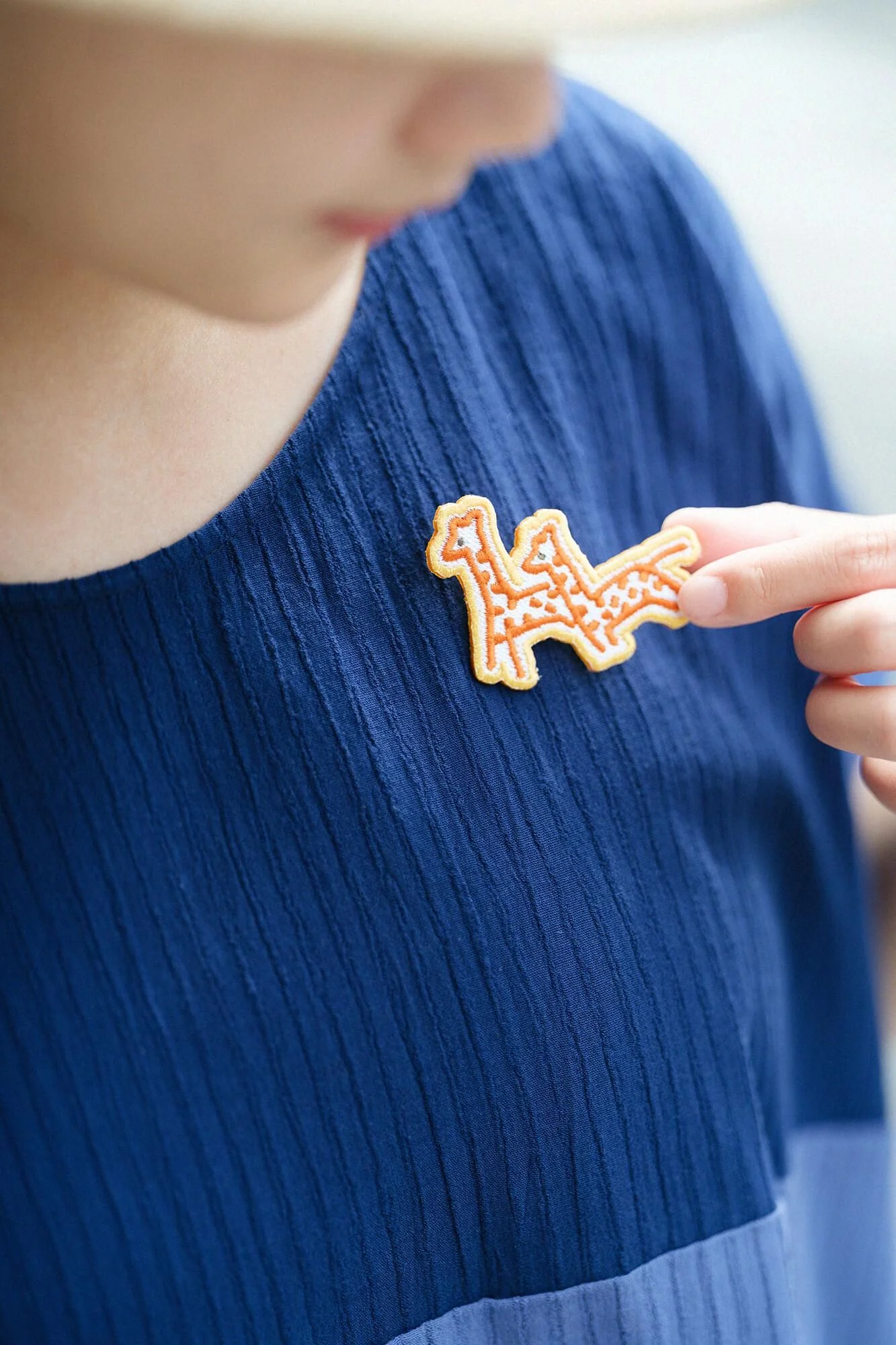 刺繍飾り(ししゅうかざり)/きりん - Image 5