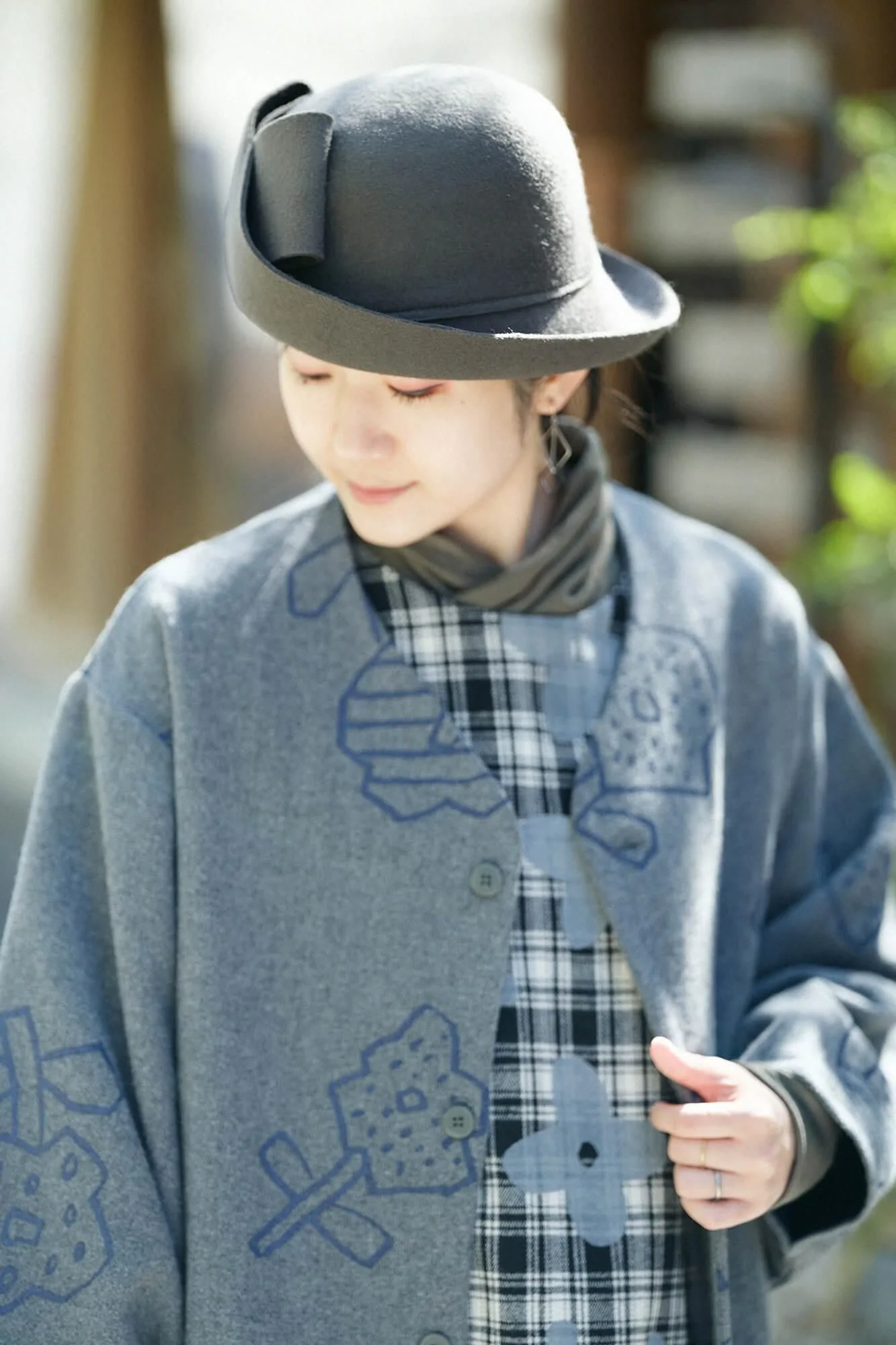 梳毛格子織(そもうこうしおり) 四角衣(しかくい) 肩線(かたせん)/山花風(やまはなかぜ)と余白(よはく) - Image 4