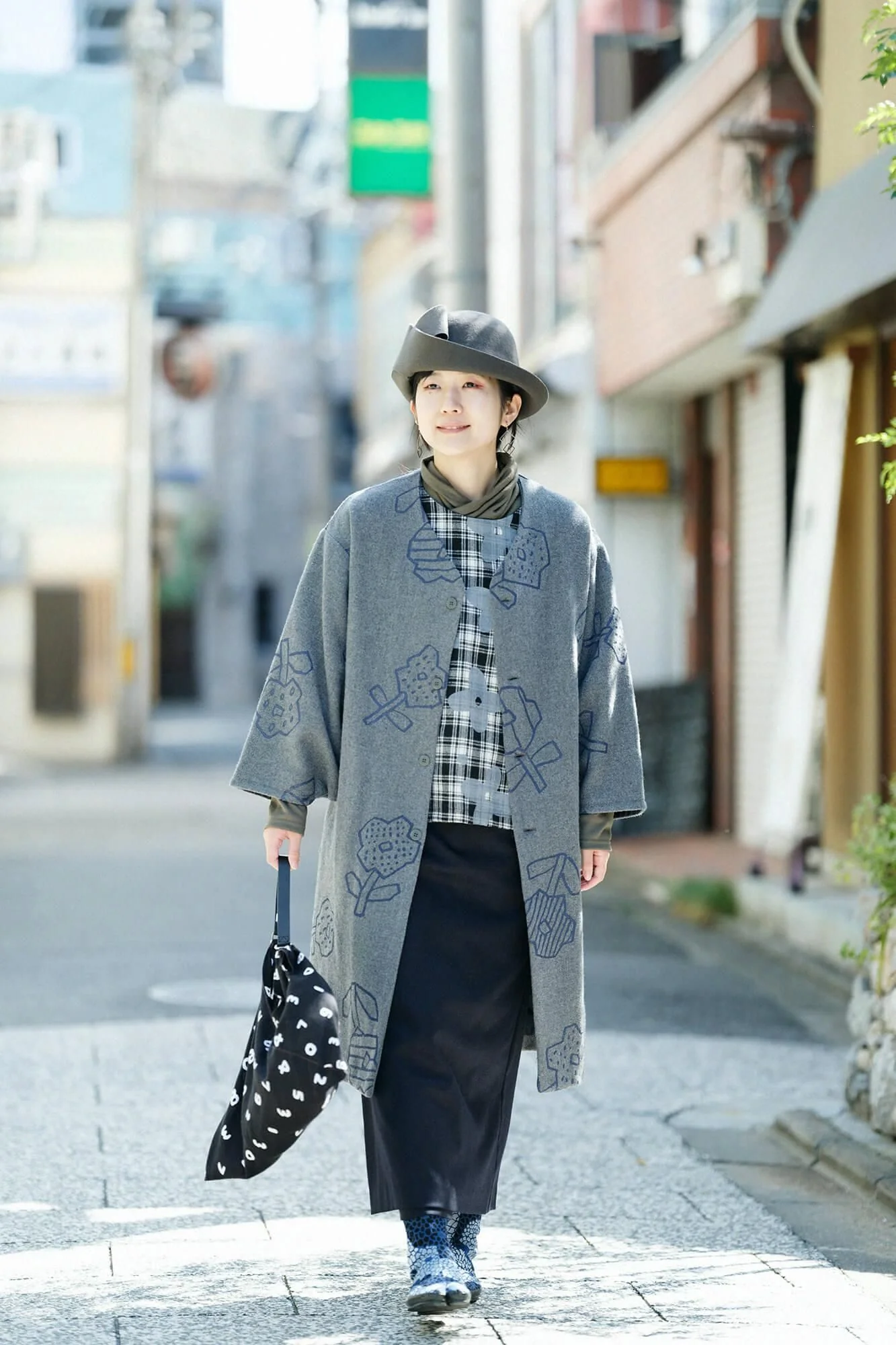 梳毛格子織(そもうこうしおり) 四角衣(しかくい) 肩線(かたせん)/山花風(やまはなかぜ)と余白(よはく) - Image 5