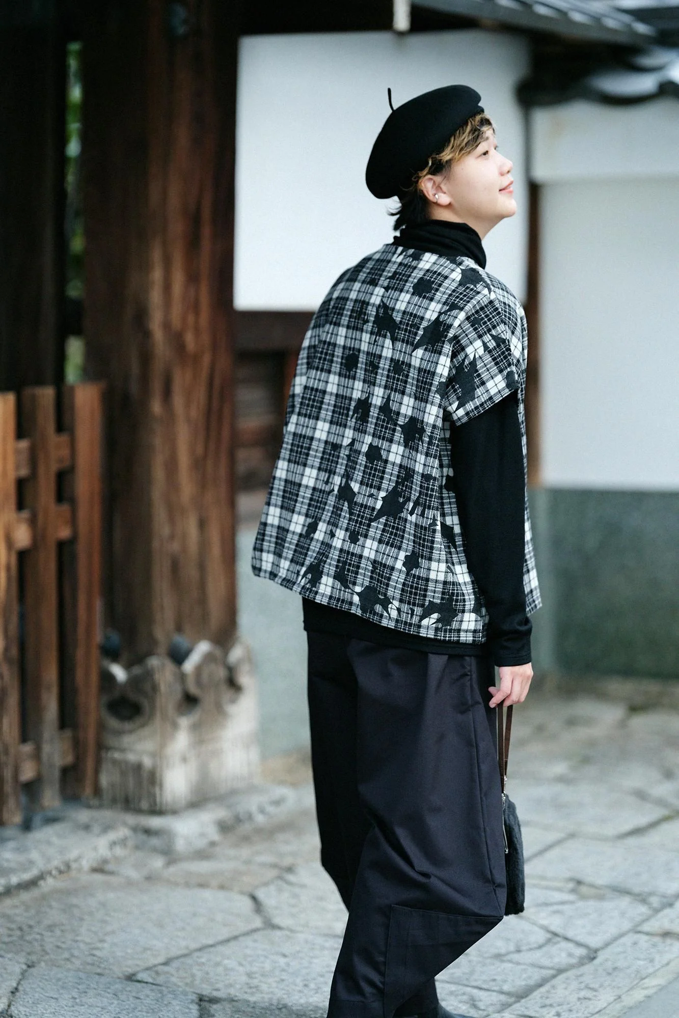 【net限定】梳毛格子織（そもうこうしおり） 四角衣（しかくい） 肩線（かたせん）／おおらかと余白（よはく） - Image 4