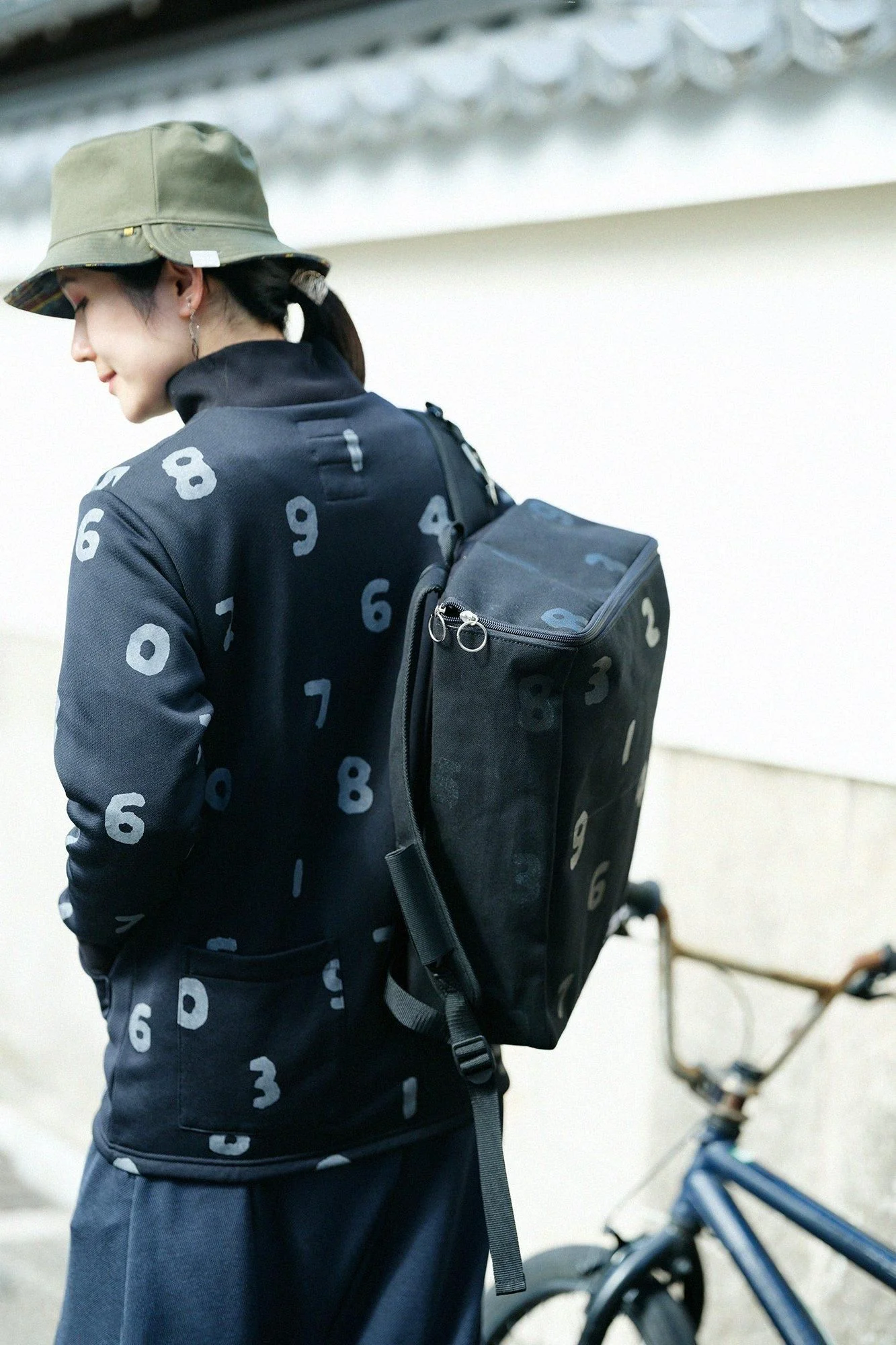 裏毛 ZIP UP BIKEブルゾン／SO-SU-U 濡羽色（ぬればいろ） - Image 7