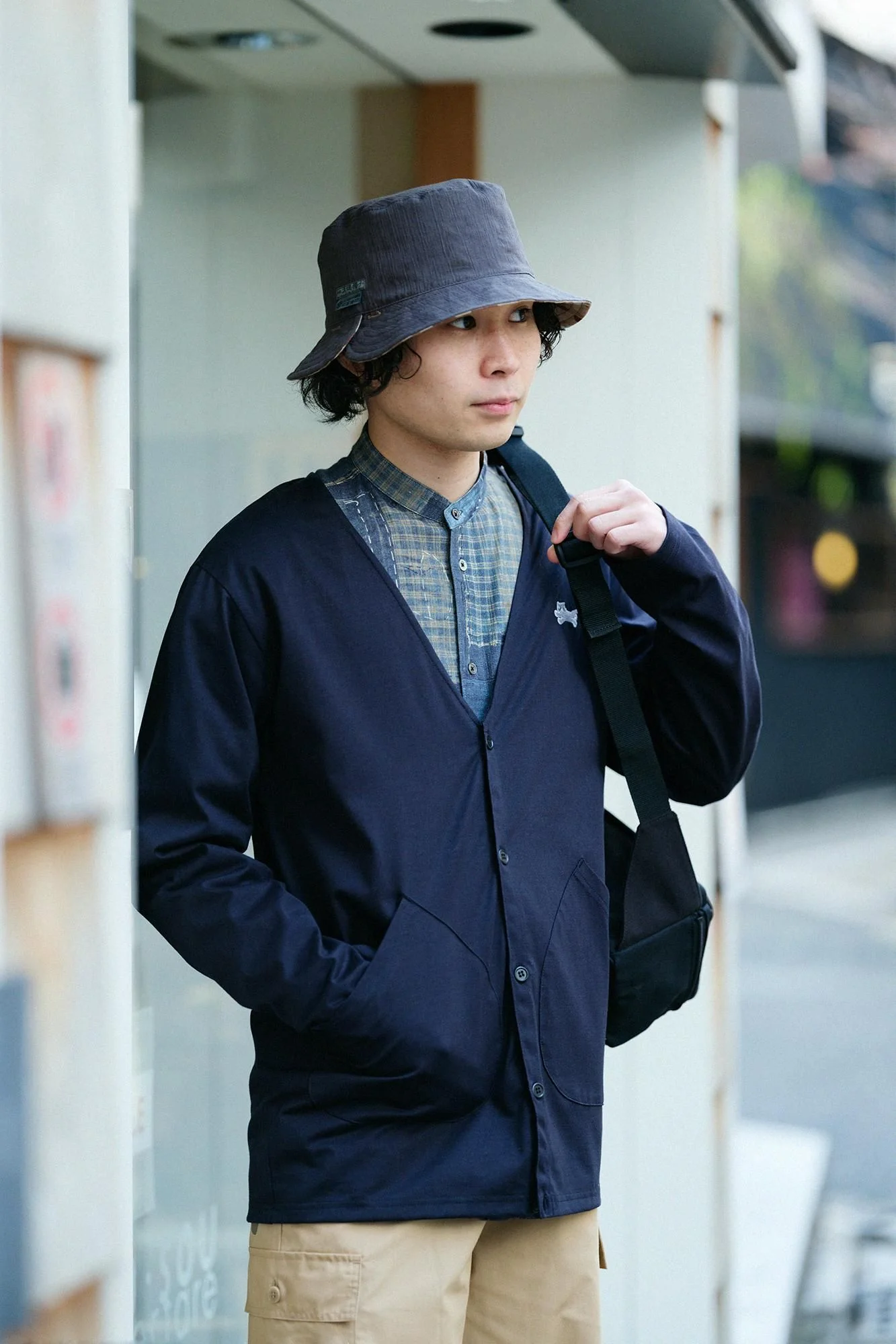 【net限定】コットンニット Vネック カーディガン/ネイビーブラック - Image 7