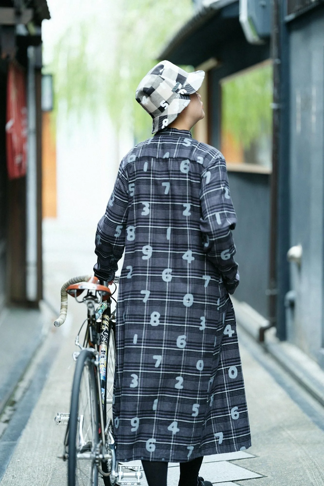 超長綿 グレンネルチェック H.N.BIKEワンピース/SO-SU-U ダークグレー - Image 4
