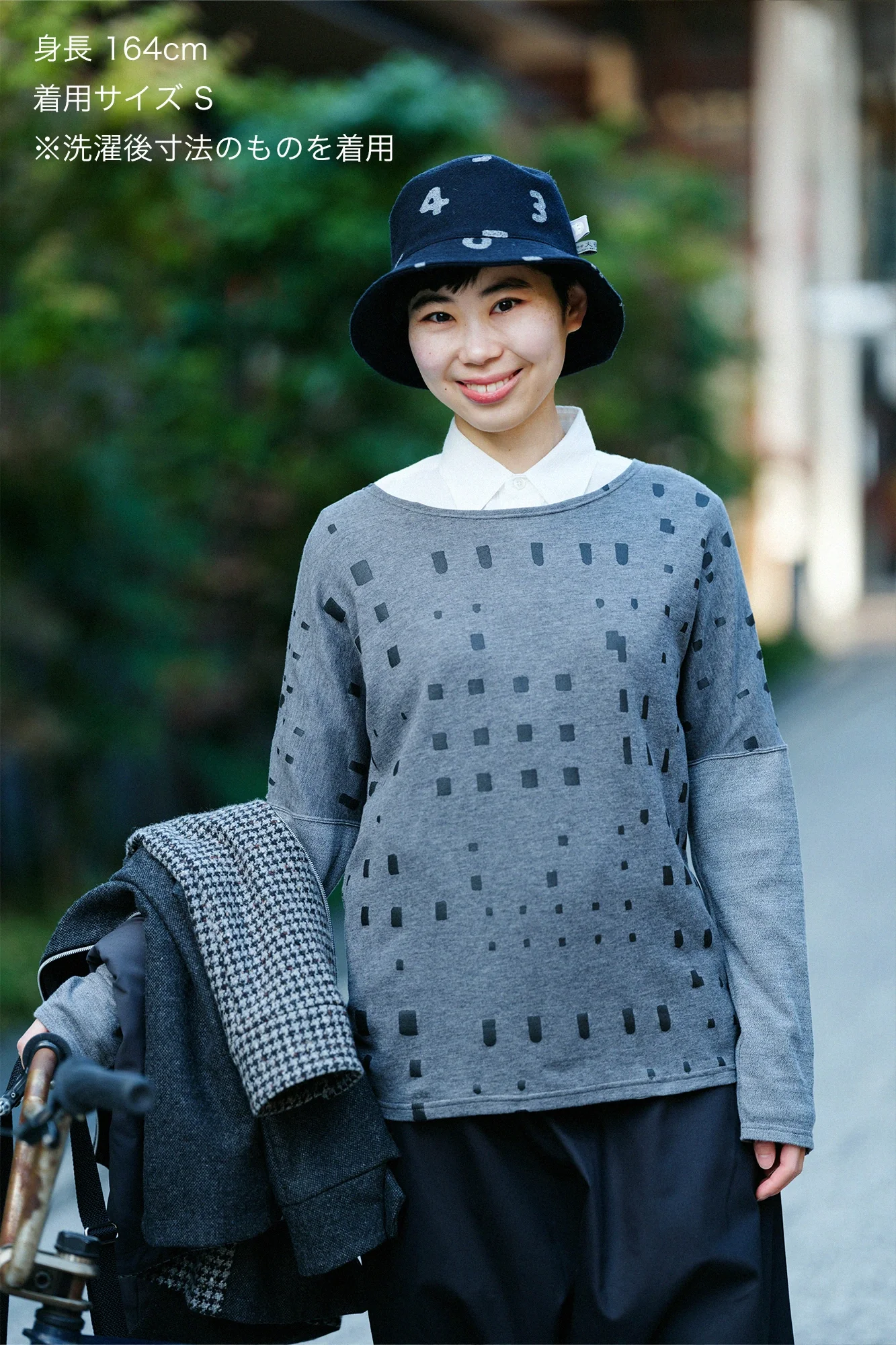 コットンリバーニット 型ぬき長袖Tシャツ/窓 グレー - Image 2