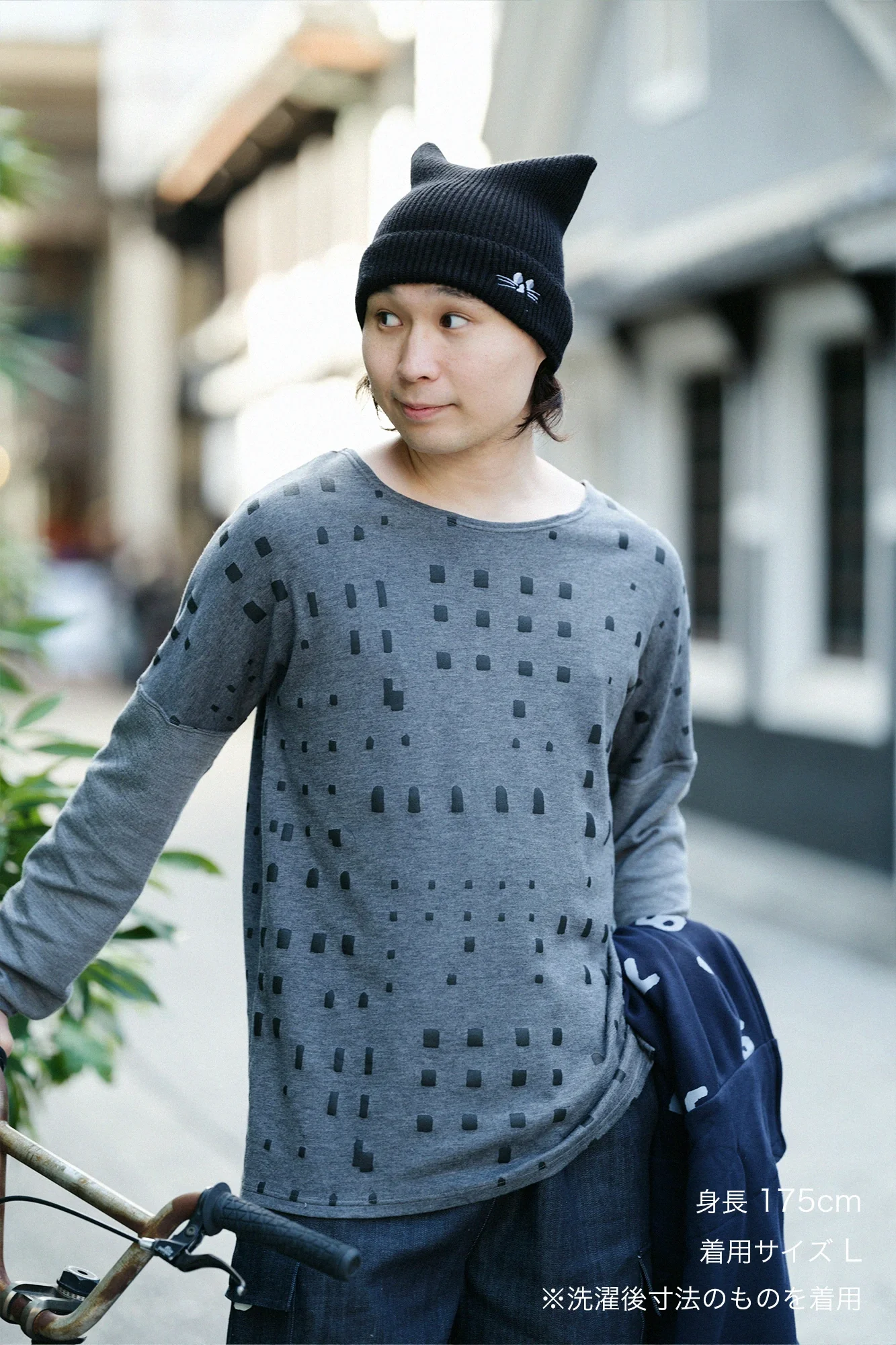 コットンリバーニット 型ぬき長袖Tシャツ/窓 グレー - Image 3