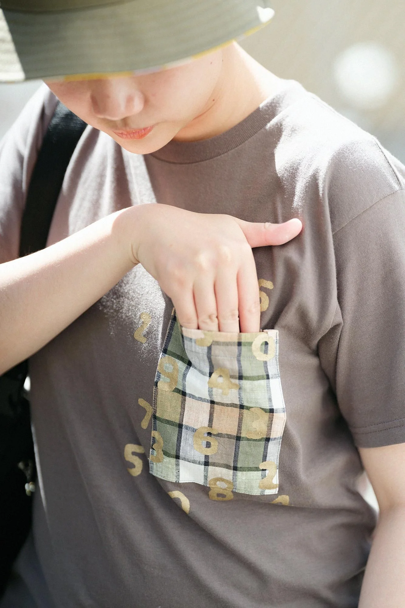 【net限定】半袖 ポケットTシャツ[5.0]／チャコール×SO-SU-U昆（こん） - Image 9