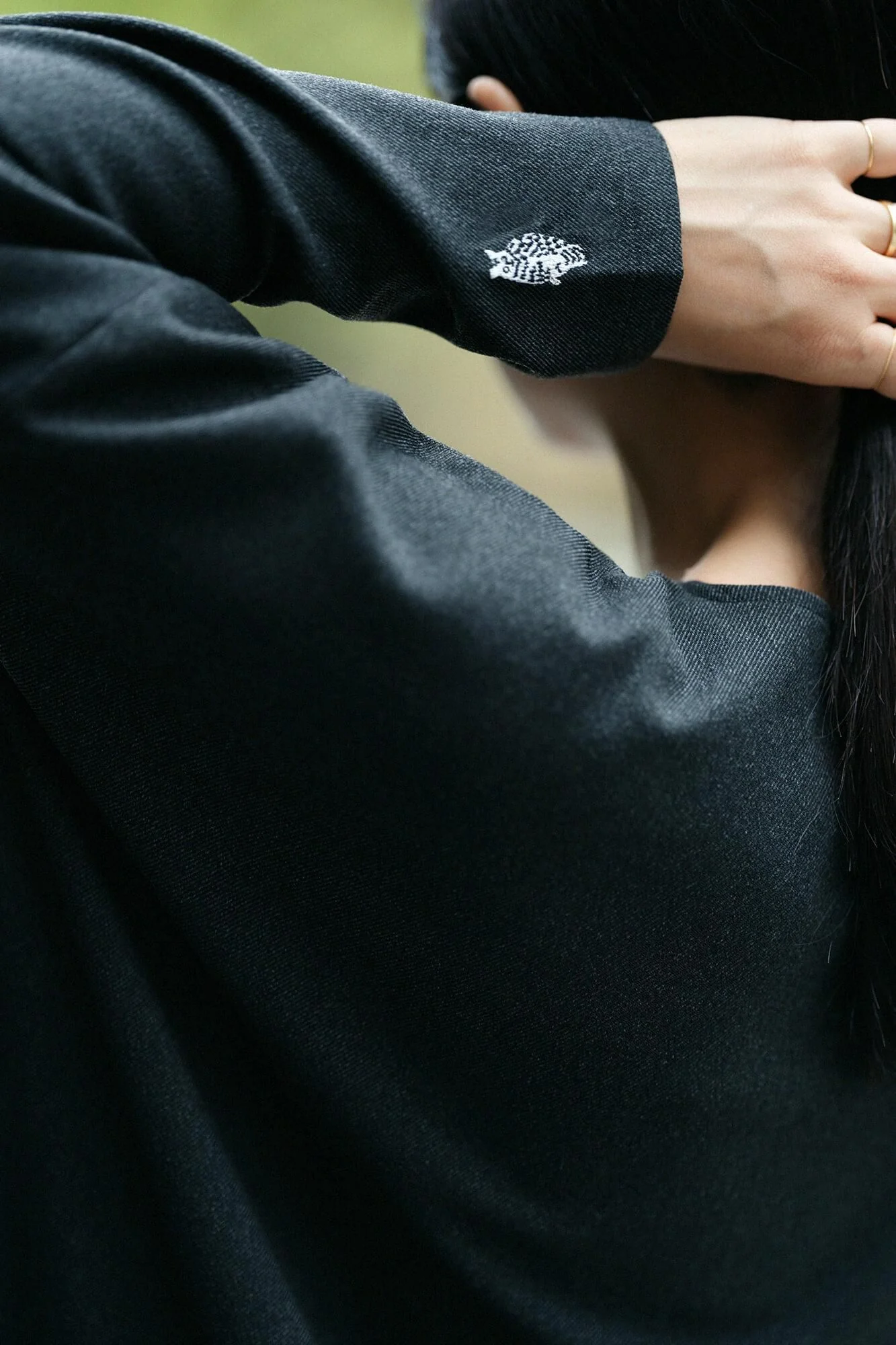【net限定】綾織 W.L.P. ロングスリーブチュニック/鉄黒(てつぐろ) - Image 6