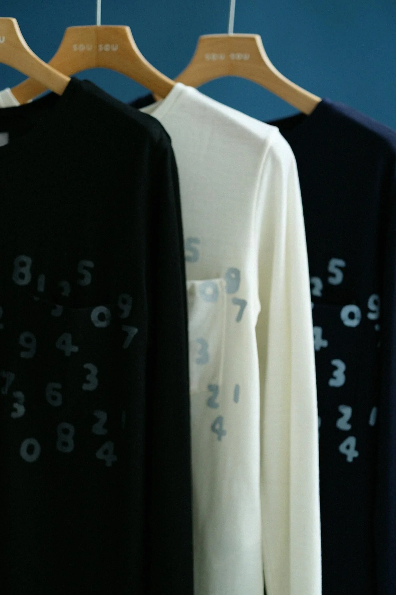 ウォッシャブルウール天竺 長袖ポケットTシャツ/深紺(しんこん) - Image 13
