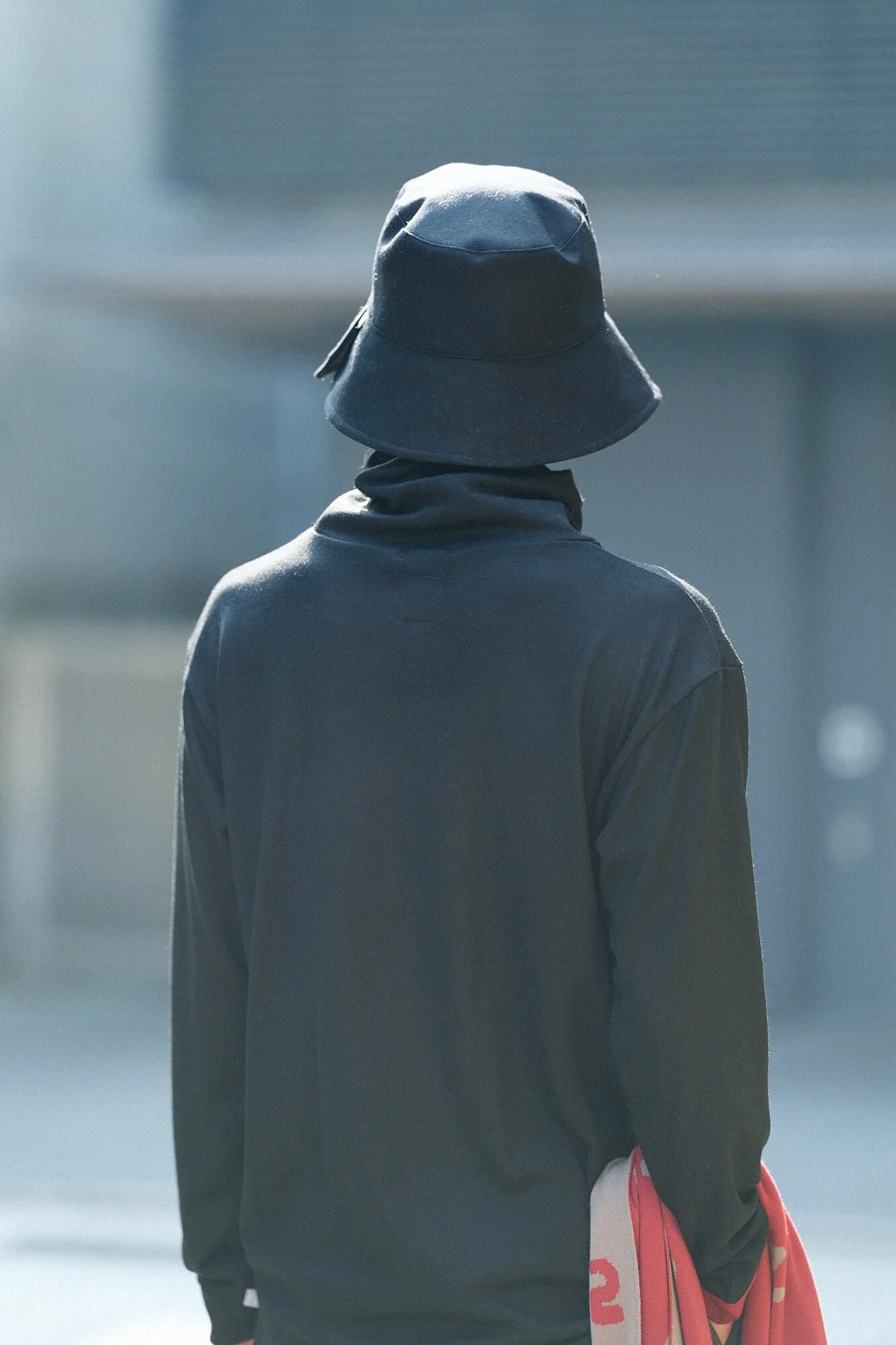 【net限定】ウォッシャブルウール天竺 ツイストタートル L/S／濡羽色（ぬればいろ） - Image 12