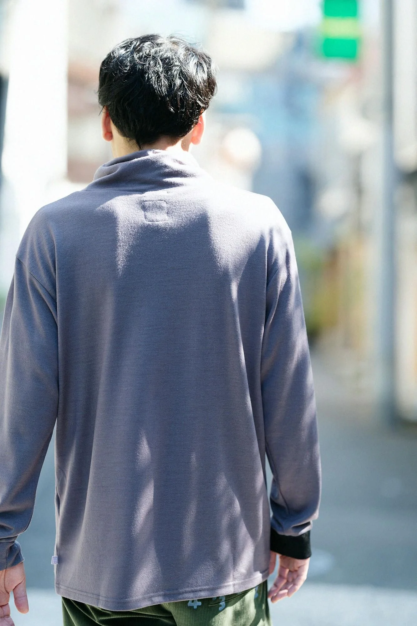 ウォッシャブルウール天竺 ツイストタートル L/S／消炭色（けしずみいろ） - Image 10