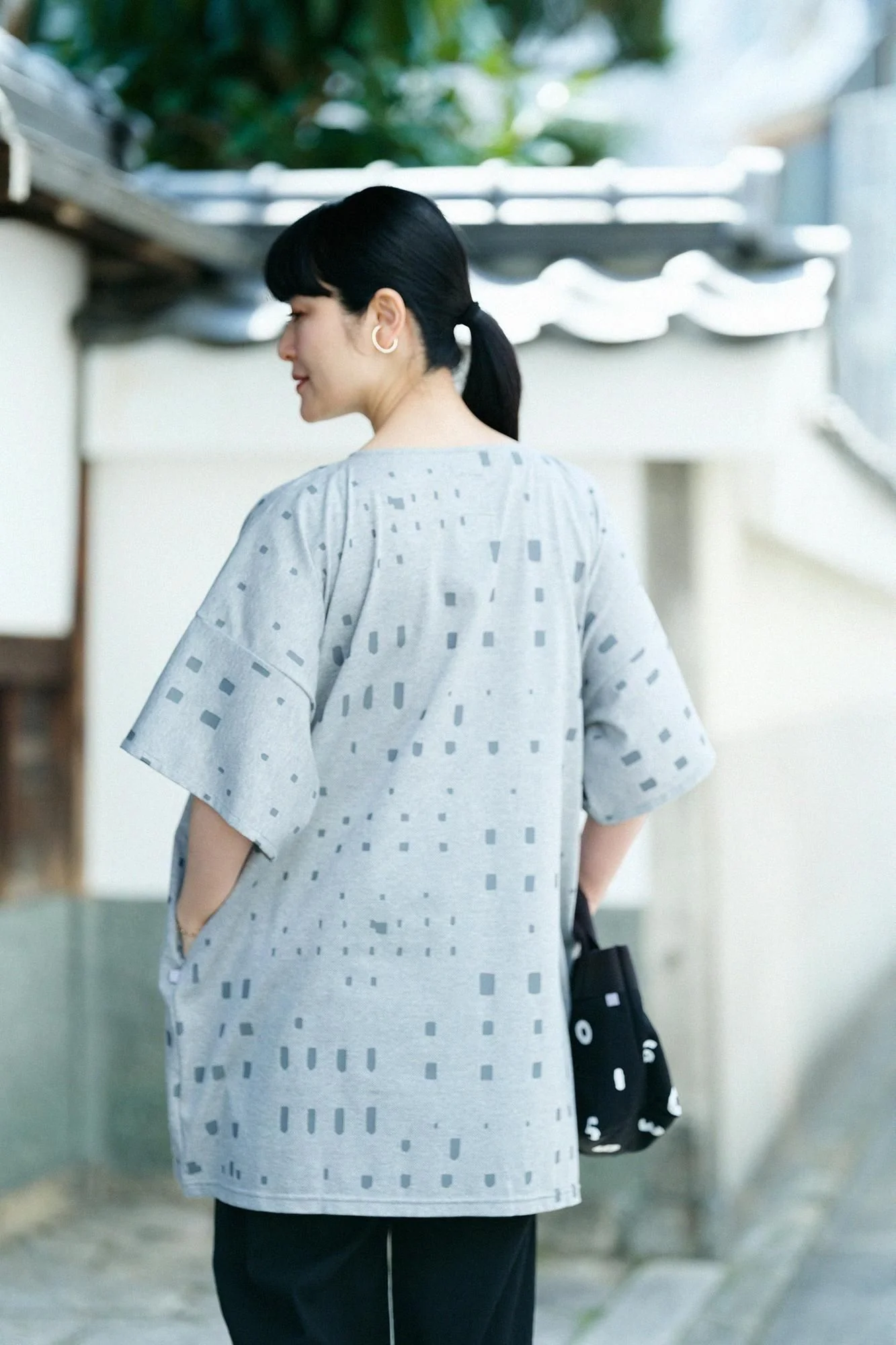 【net限定】カノコニット 平袖(ひらそで) ボートネックチュニック/窓(まど) アッシュグレー - Image 5