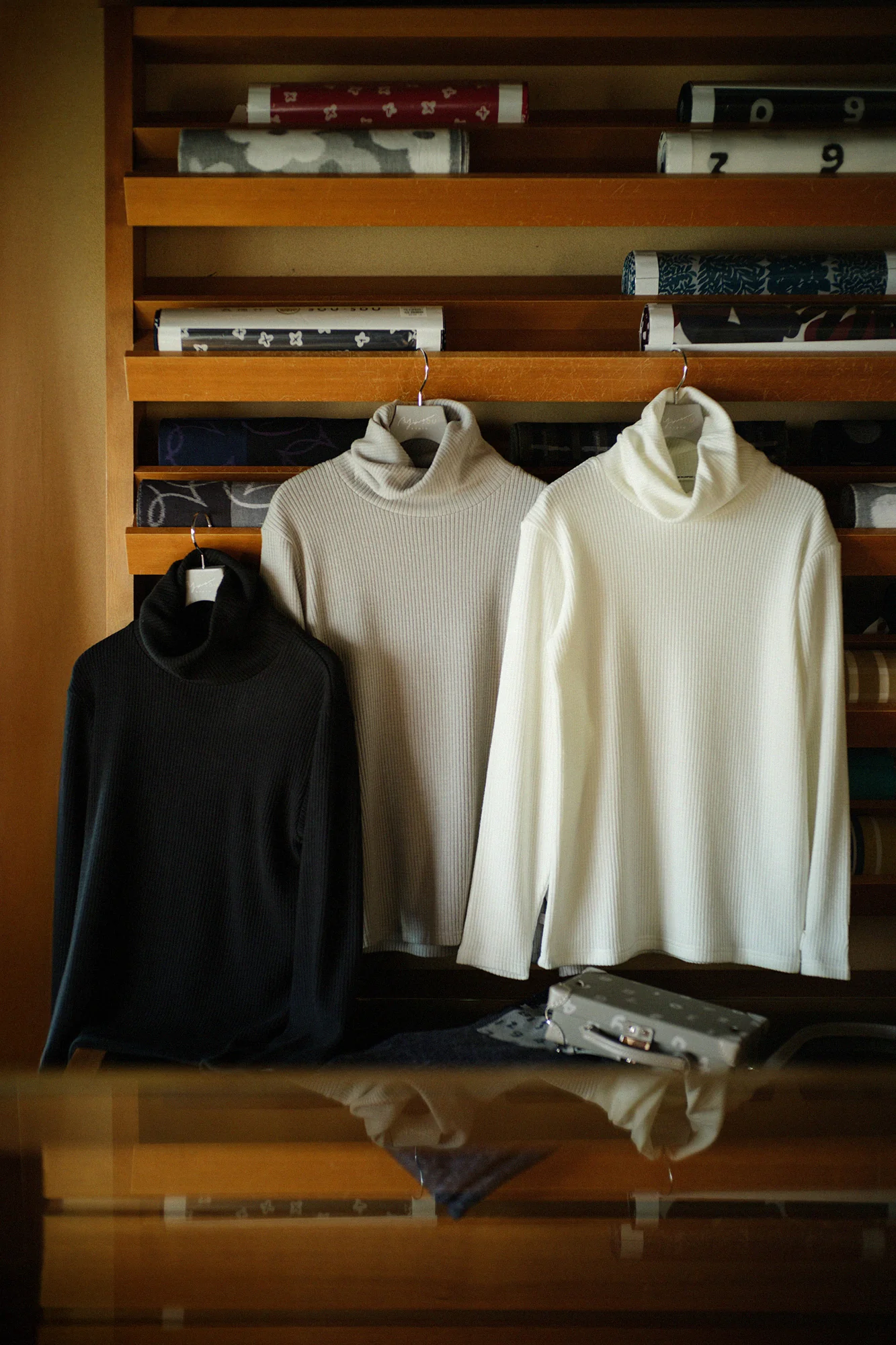 【net限定】ソフトサーモ(R) リブニット ツイストタートル L/S/スカイグレー - Image 10