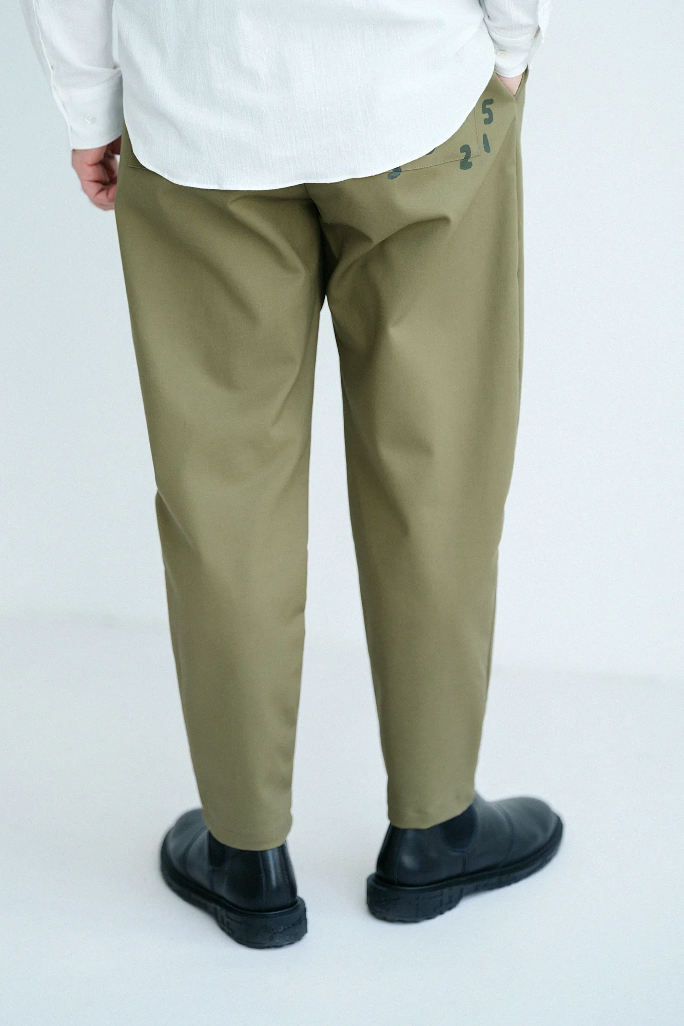 ダブルクロスストレッチ イージーテーパードパンツ/オリーブグリーン - Image 10