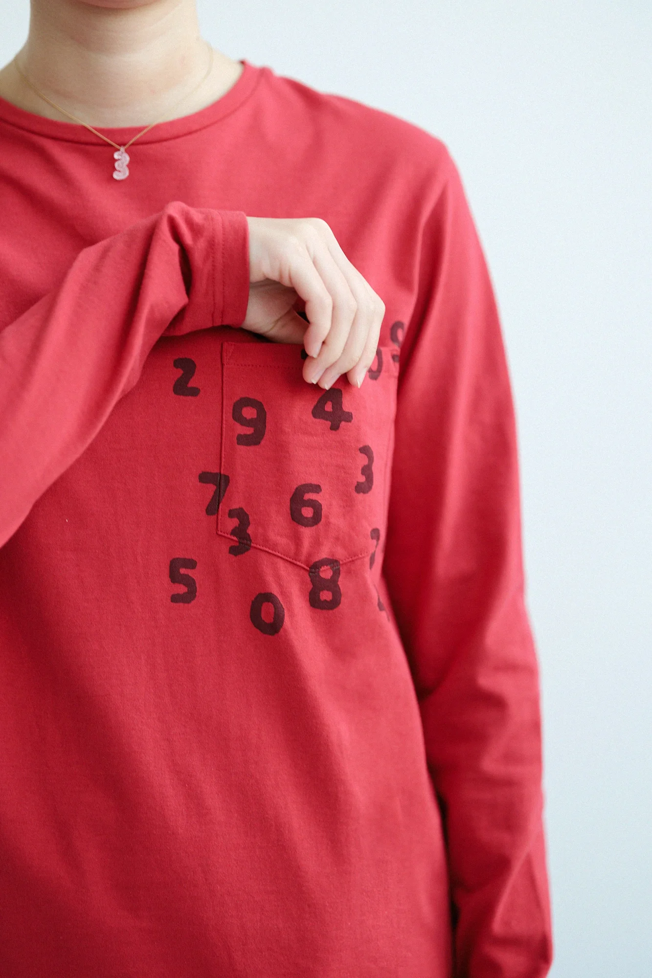 プレーティング天竺 長袖ポケットTシャツ/レッド - Image 6