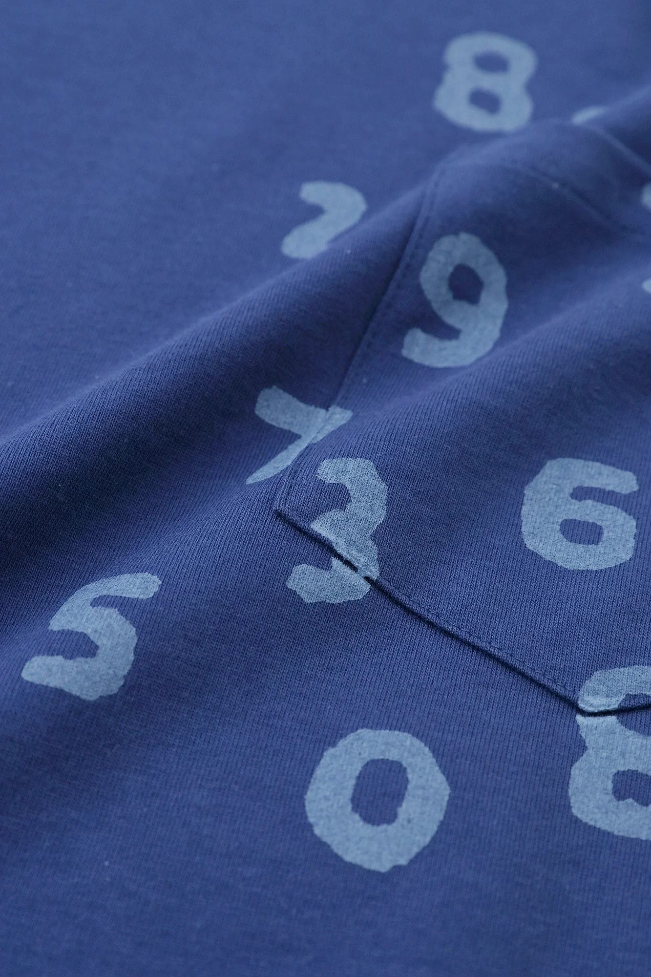 プレーティング天竺 長袖ポケットTシャツ/ブルー - Image 7