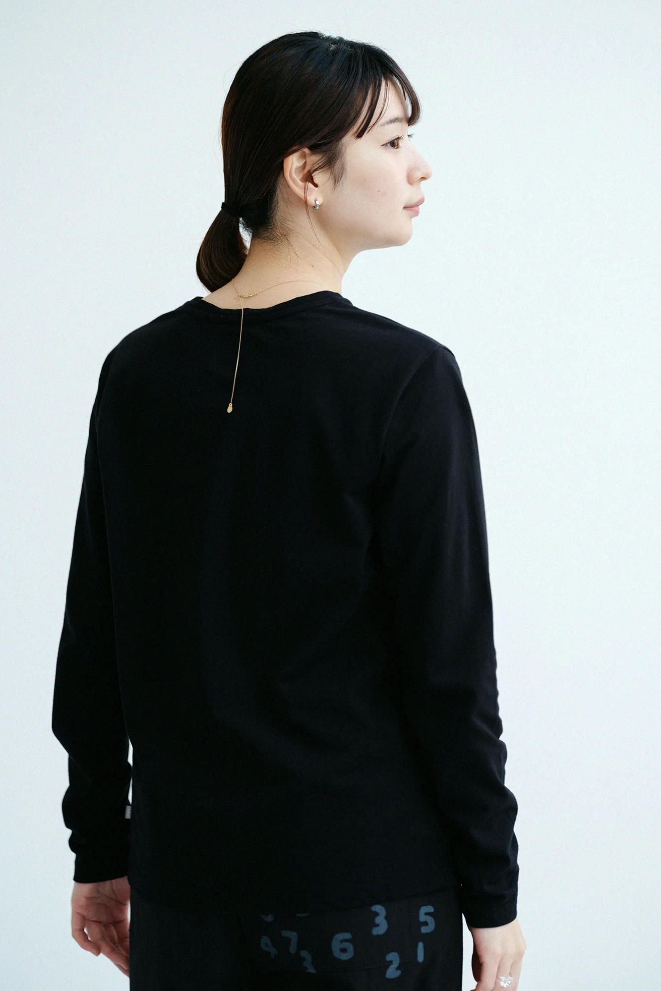 プレーティング天竺 長袖ポケットTシャツ/ブラック - Image 4