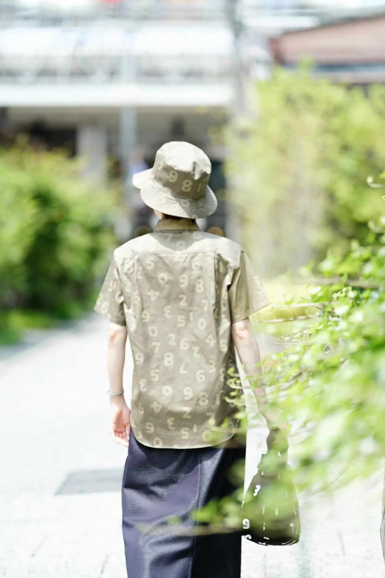 【net限定30%OFF】80双オックス 半袖シャツ／路考茶（ろこうちゃ）×SO-SU-U昆（こん） 上下（しょうか） - Image 9