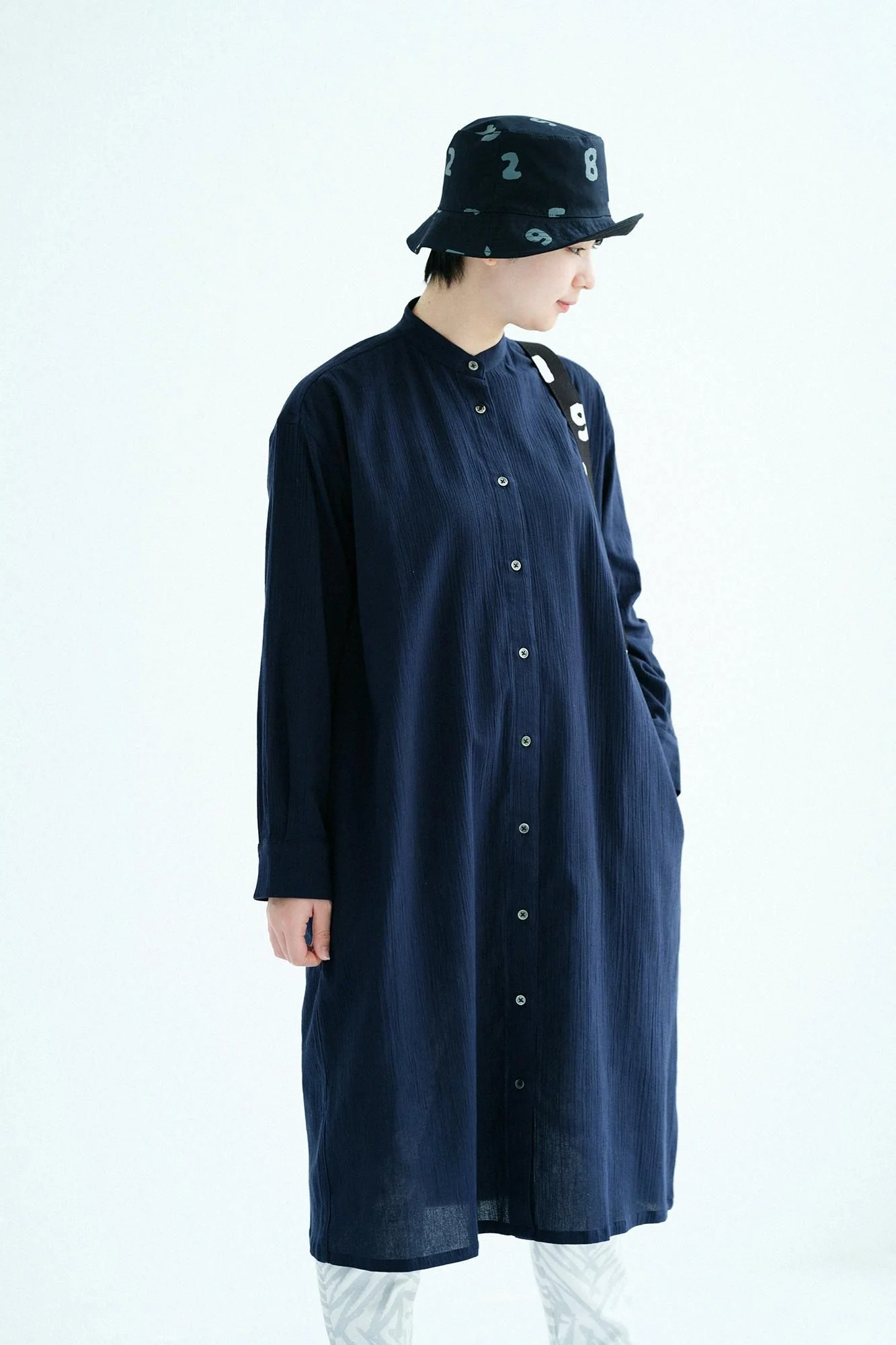 高島縮 20/20 グランシャツワンピース/留紺(とめこん) - Image 4