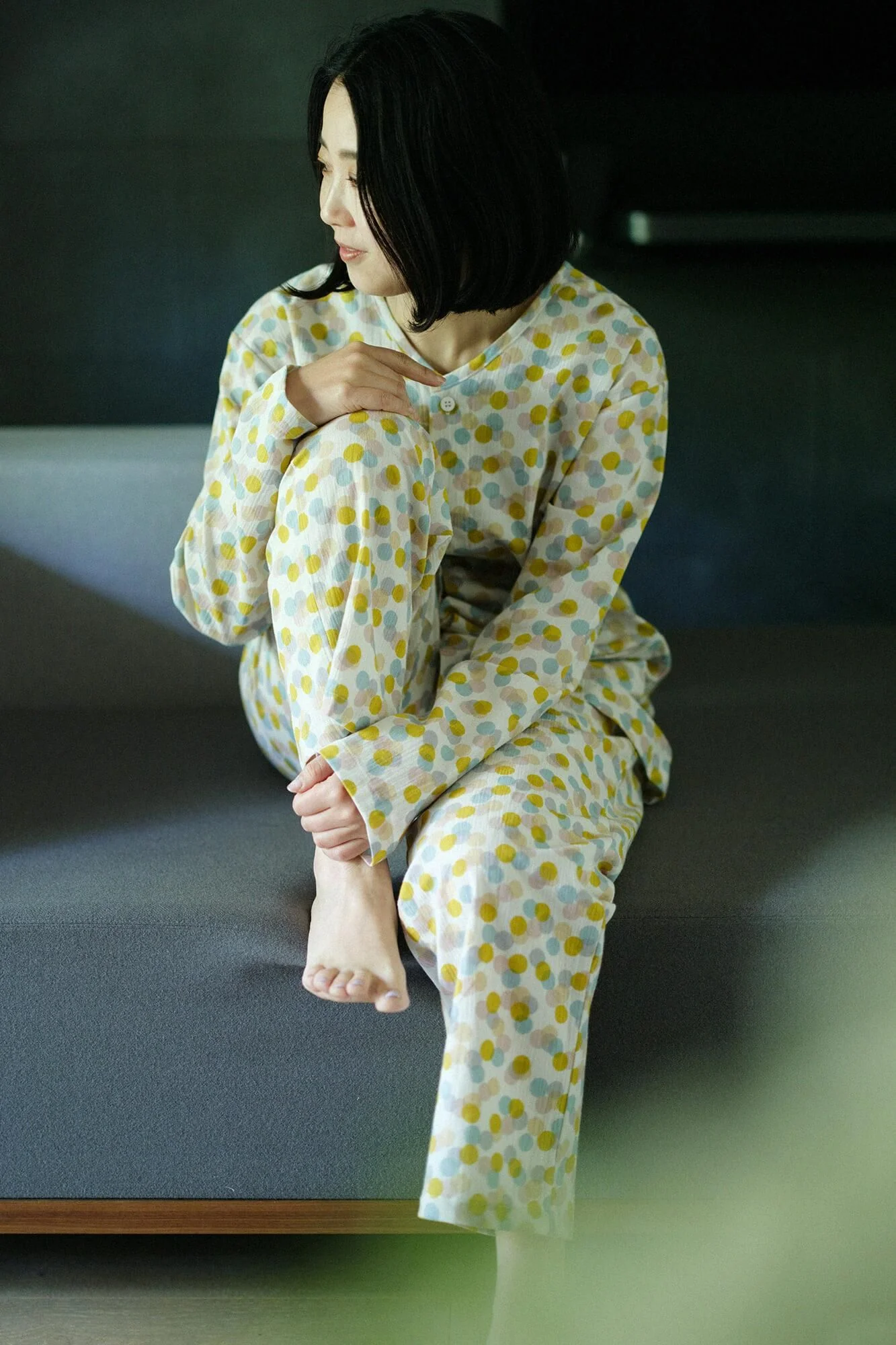 【net限定】高島縮20/20 Vネック テキスタイルパジャマ／ビー玉2 - Image 5
