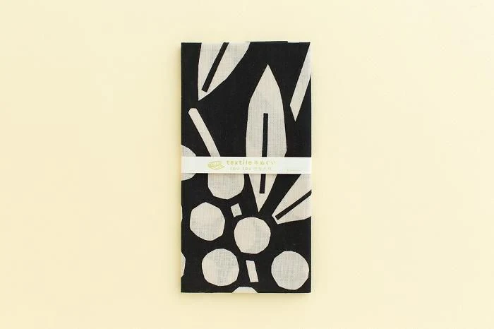 伊勢木綿 textile手ぬぐい/南天竹 濡羽色(なんてんちく ぬればいろ) - Image 6