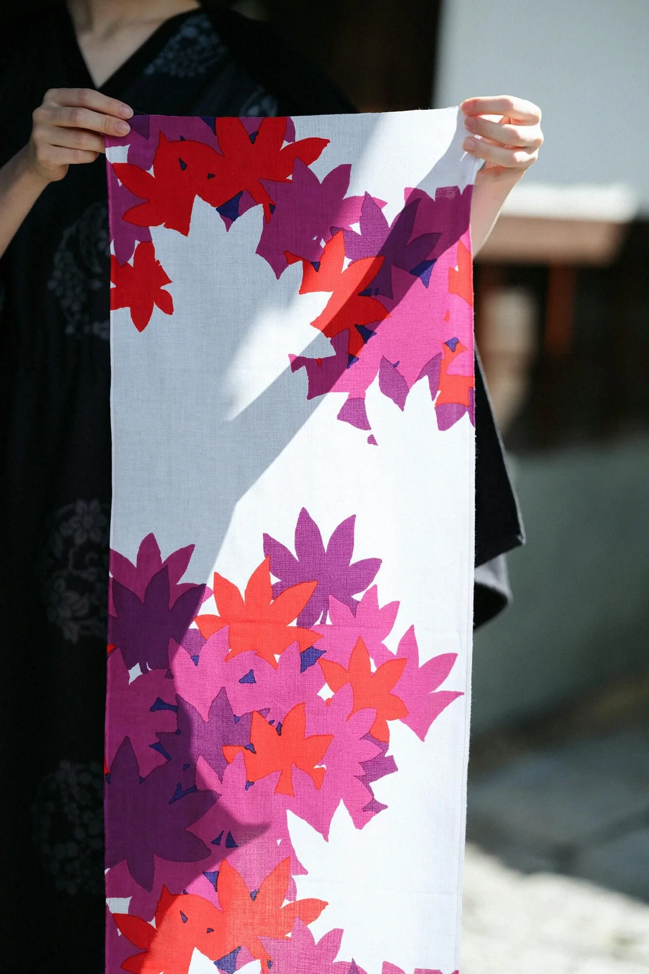 伊勢木綿 textile手ぬぐい／楓蔦黄（もみじつたきばむ） - Image 3