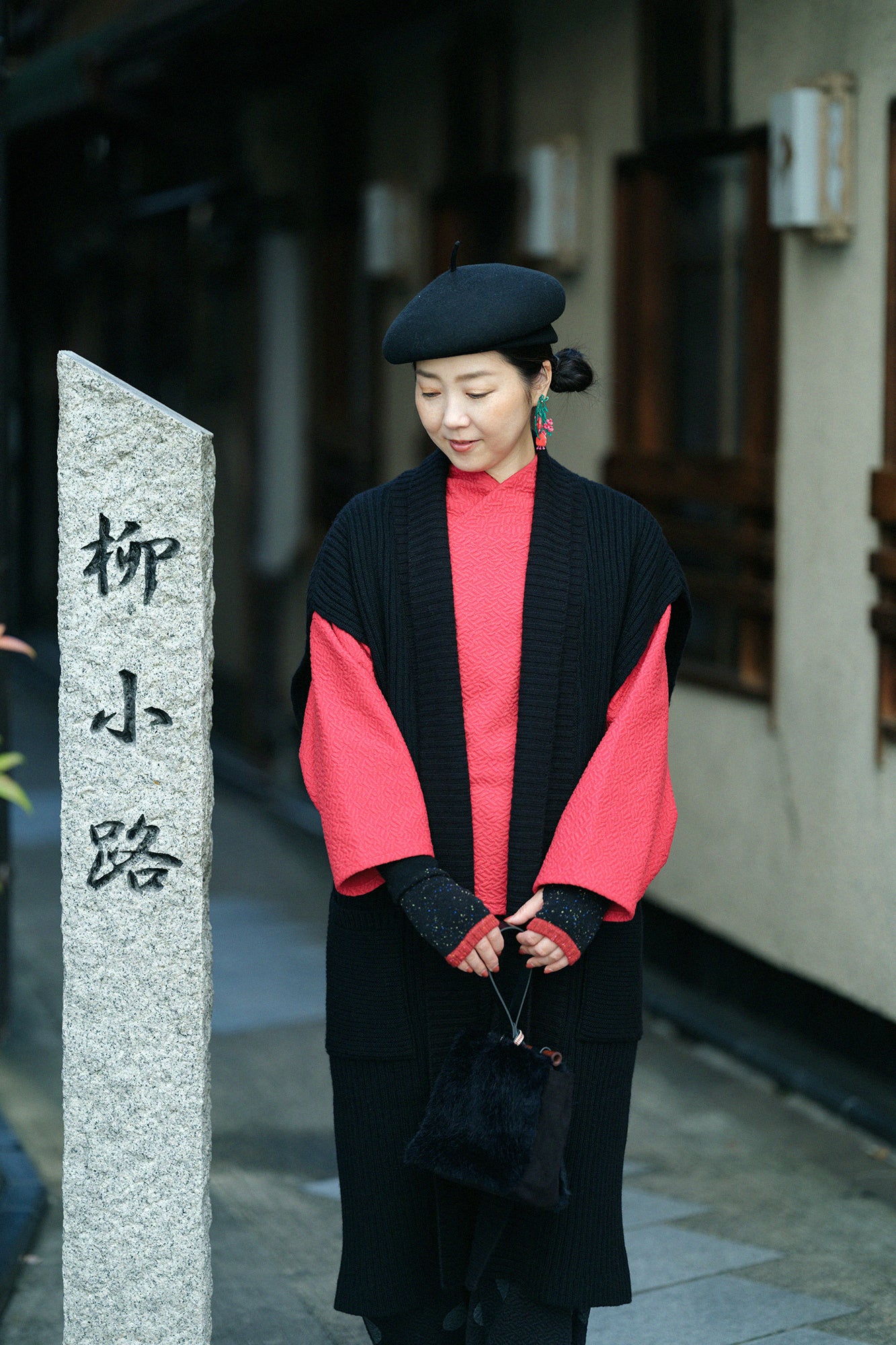 アンゴラ混 小手（こて）／臙脂色（えんじいろ） 2 - Image 2