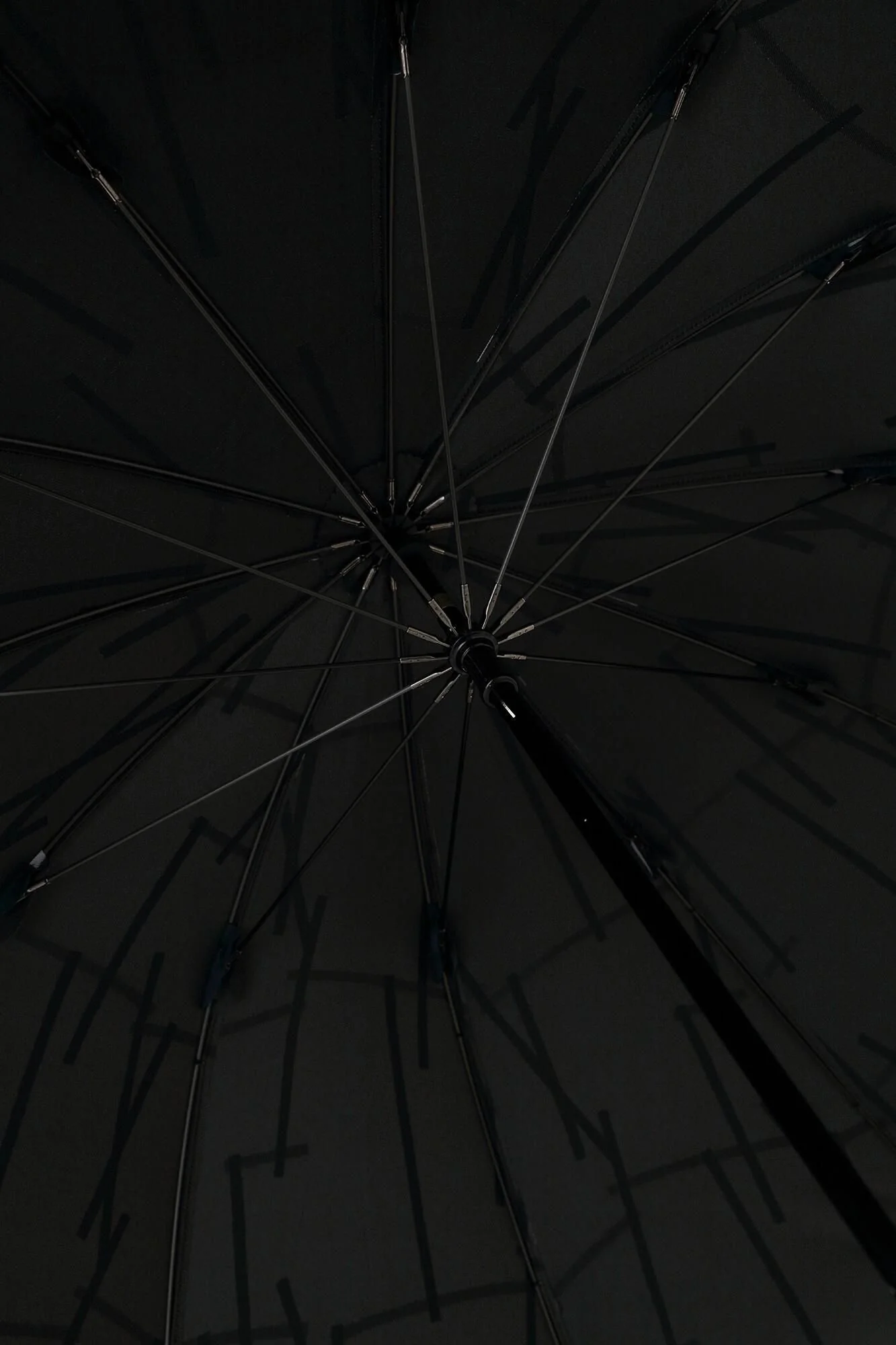 SOU・SOU×MOONBAT 郡内織(ぐんないおり) Carbon Umbrella/鳶(とび) - Image 13
