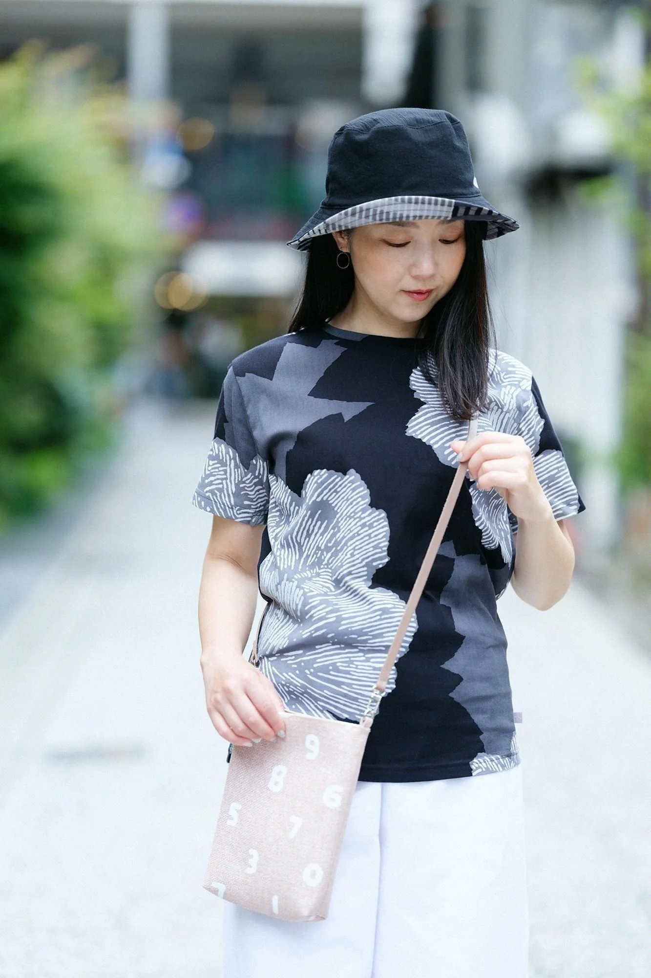 高島縮 40/40 半袖Tシャツ／芍薬（しゃくやく） - Image 4